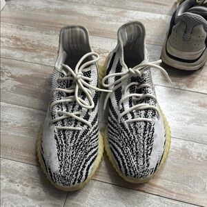 Adidas Yeezy men  Black and White Sneakers